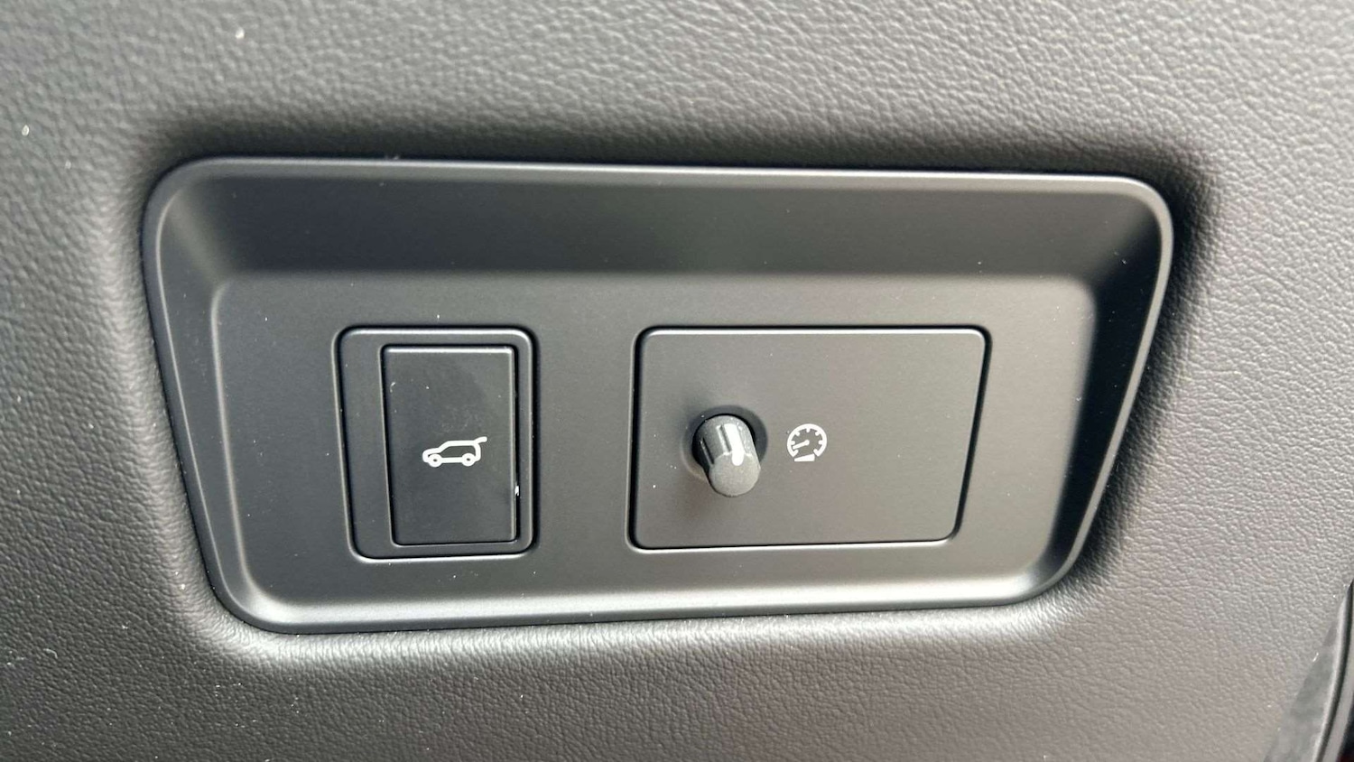 Used Jaguar F-Pace 2023 for sale - 76460491: Photo 34