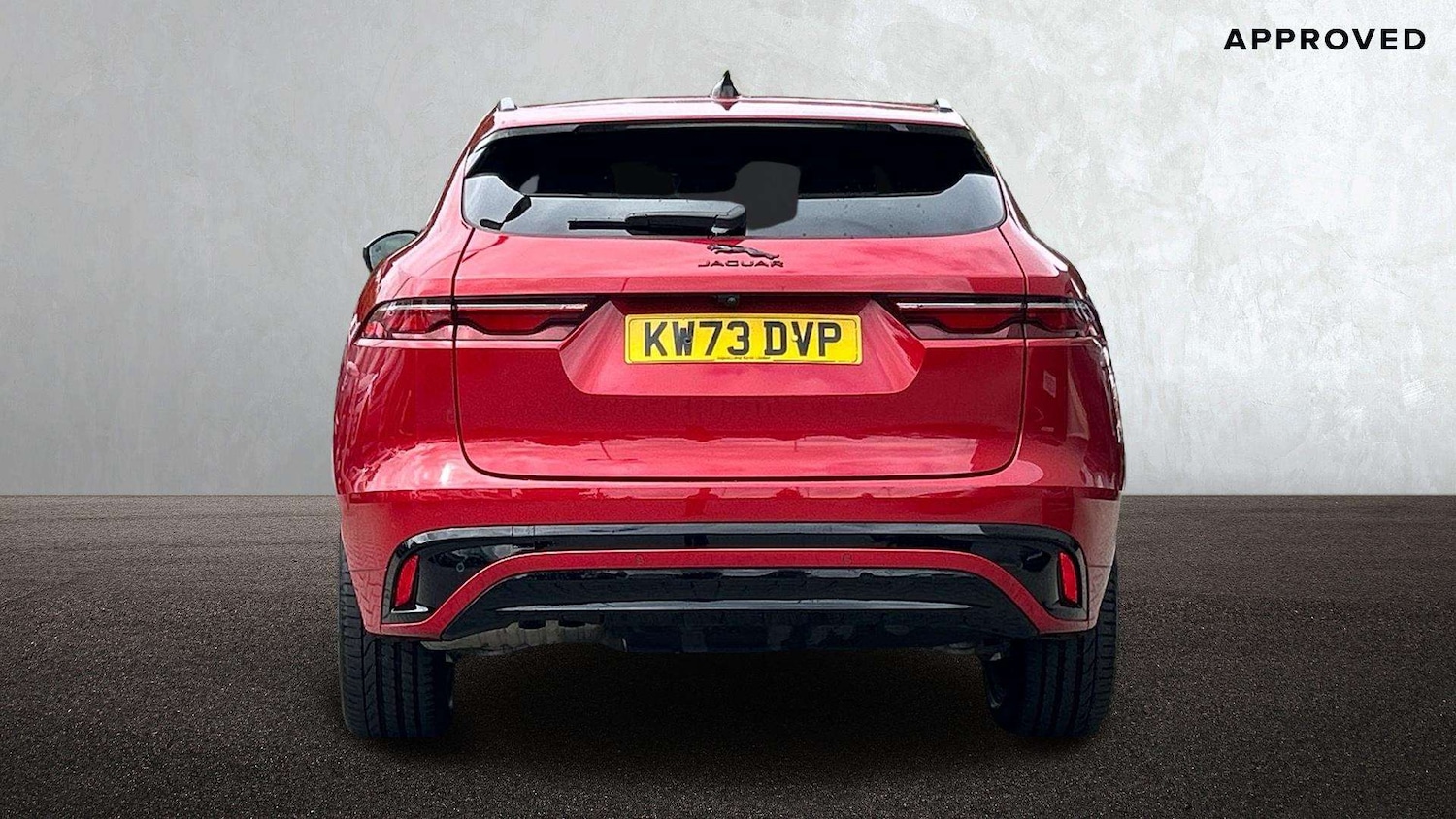 Used Jaguar F-Pace 2023 for sale - 76460491: Photo 6