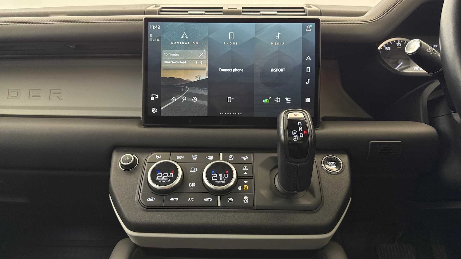 Used Land Rover Defender 2023 for sale - 76459940: Photo 14