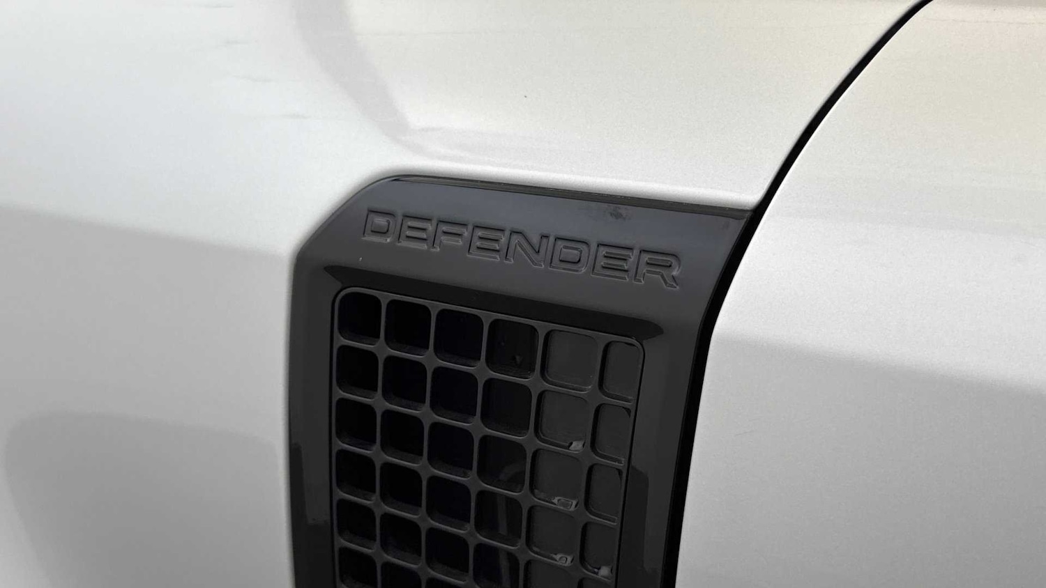 Used Land Rover Defender 2023 for sale - 76459940: Photo 20