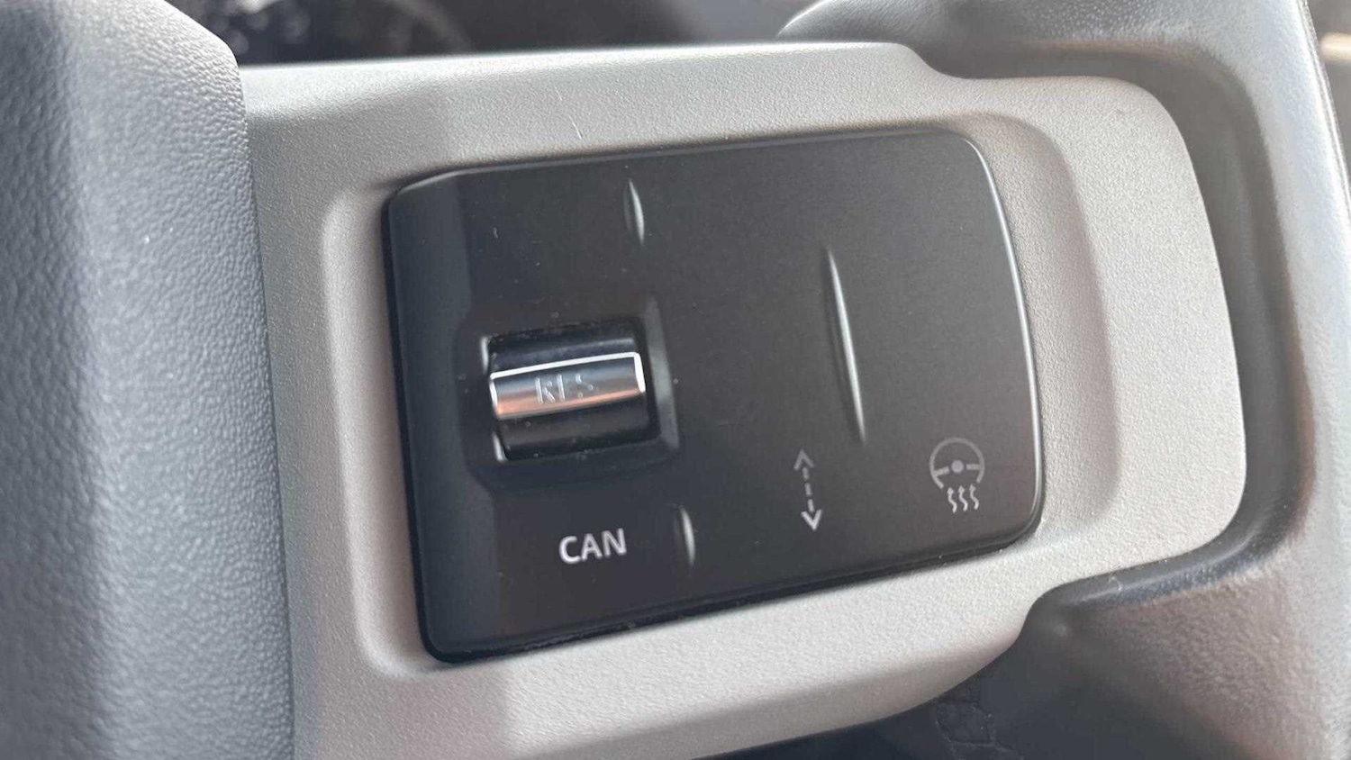 Used Land Rover Defender 2023 for sale - 76459940: Photo 32