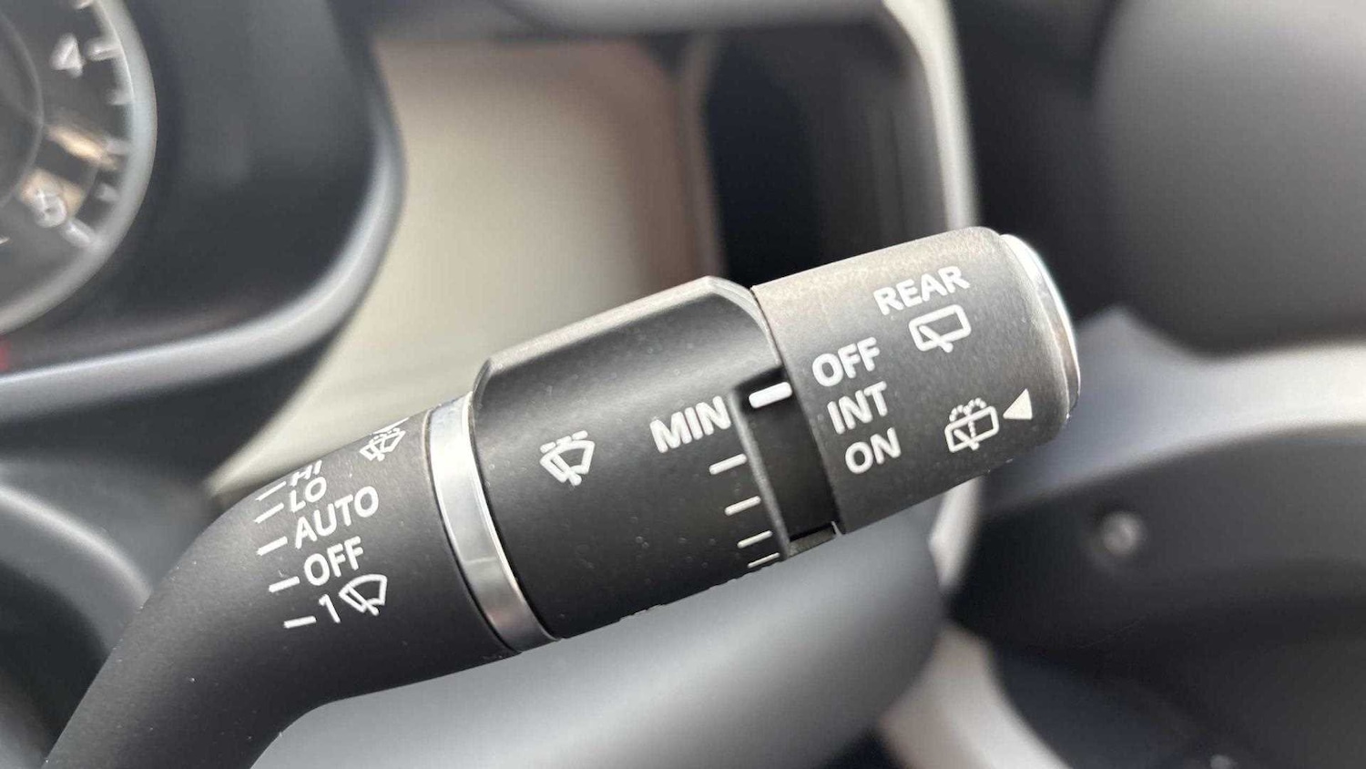 Used Land Rover Defender 2023 for sale - 76459940: Photo 33