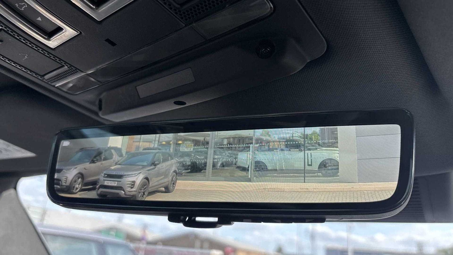 Used Land Rover Defender 2023 for sale - 76459940: Photo 35