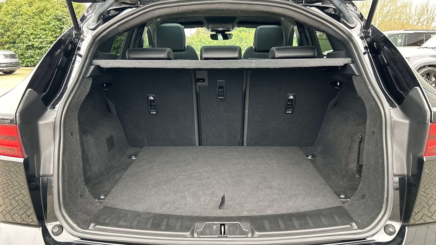 Used Jaguar E-Pace 2023 for sale - 77615308: Photo 10