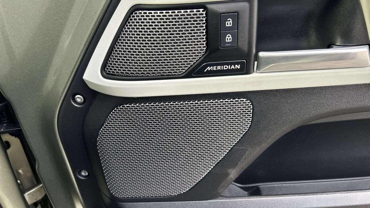 Used Land Rover Defender 2024 for sale - 76746018: Photo 24