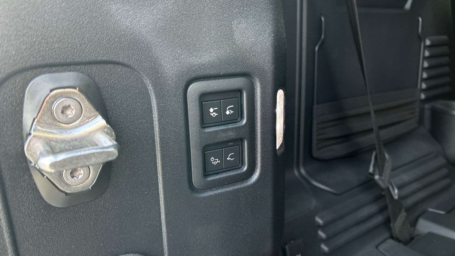 Used Land Rover Defender 2024 for sale - 76746018: Photo 27