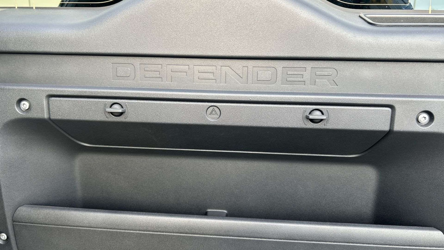 Used Land Rover Defender 2024 for sale - 76746018: Photo 31