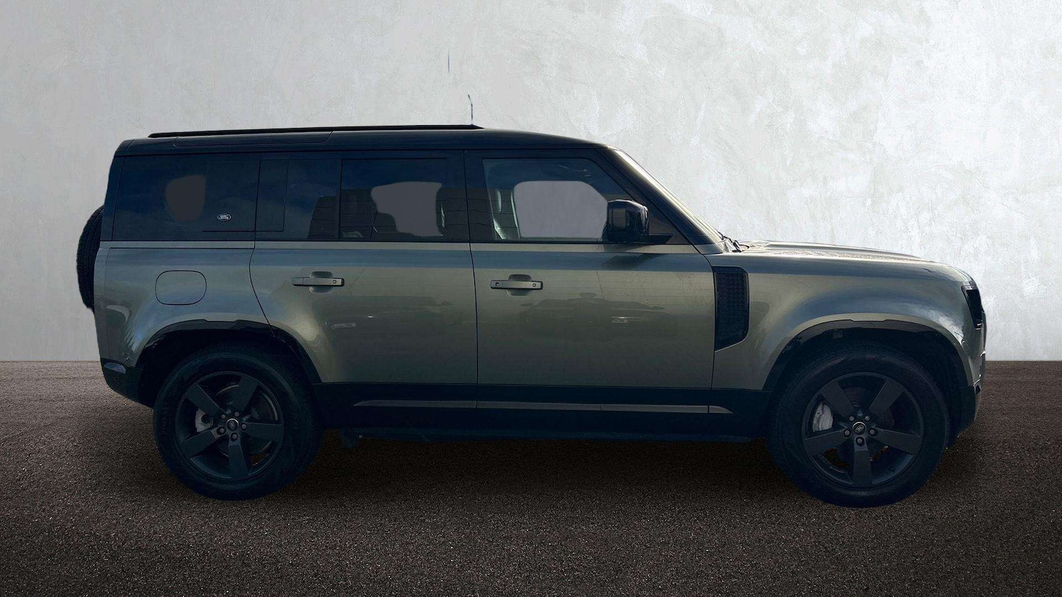 Used Land Rover Defender 2024 for sale - 76746018: Photo 5