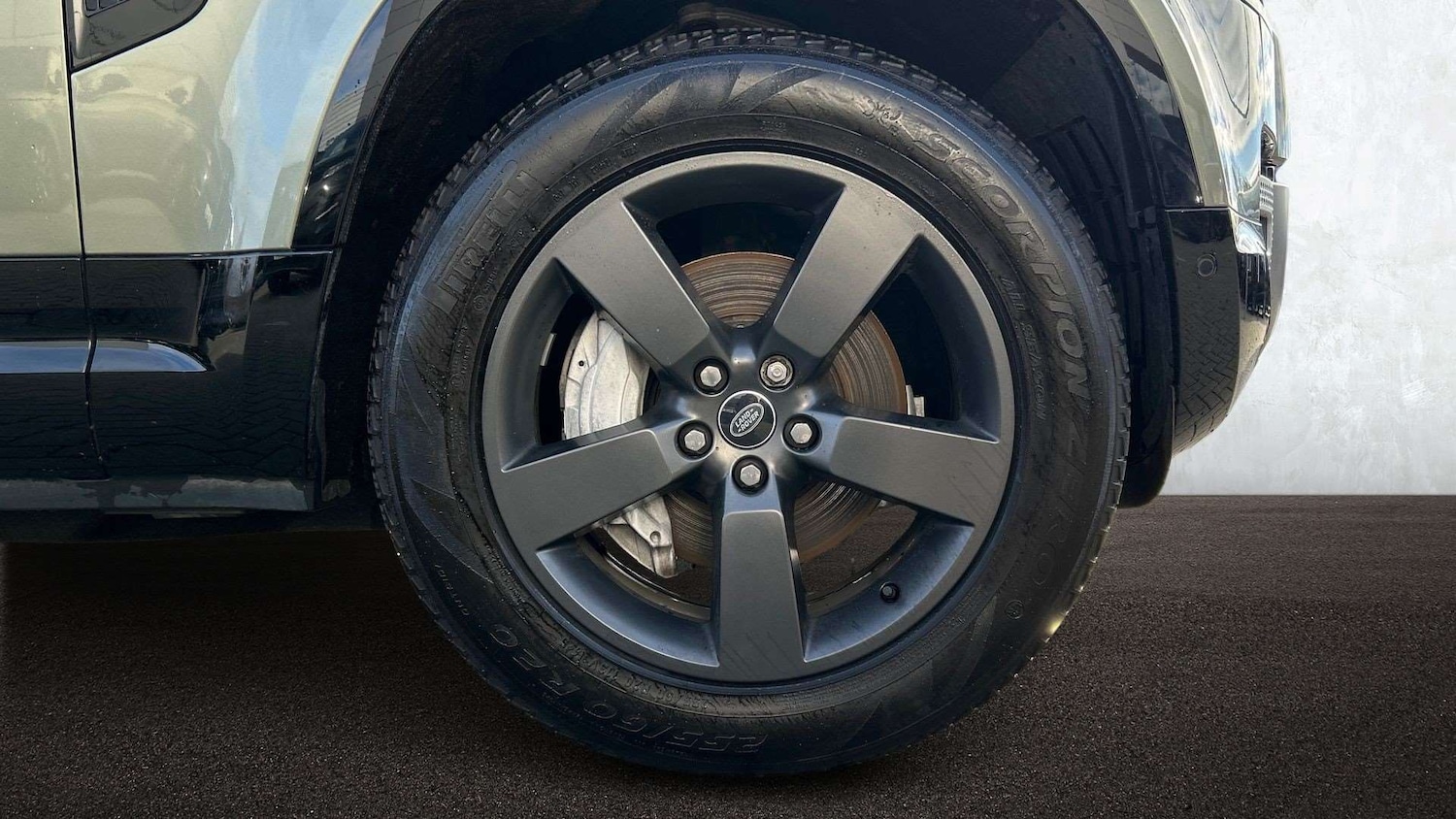 Used Land Rover Defender 2024 for sale - 76746018: Photo 8