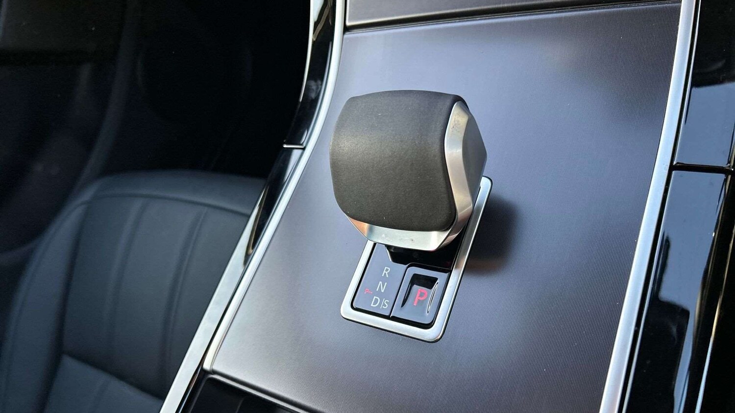 Used Land Rover Range Rover Evoque 2025 for sale - 77577469: Photo 13