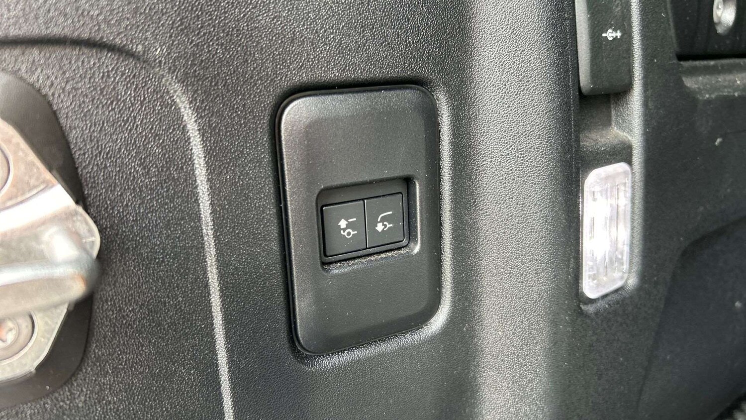 Used Land Rover Defender 2023 for sale - 78208962: Photo 27