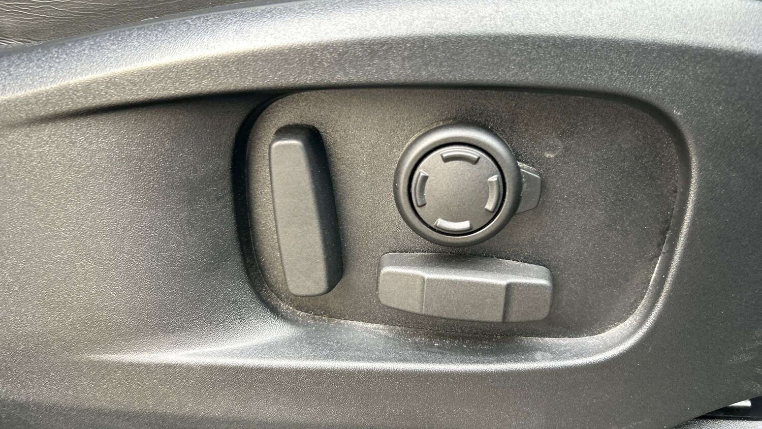 Used Land Rover Defender 2023 for sale - 78208962: Photo 33