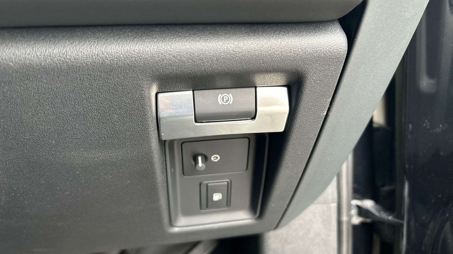 Used Land Rover Defender 2023 for sale - 78208962: Photo 34