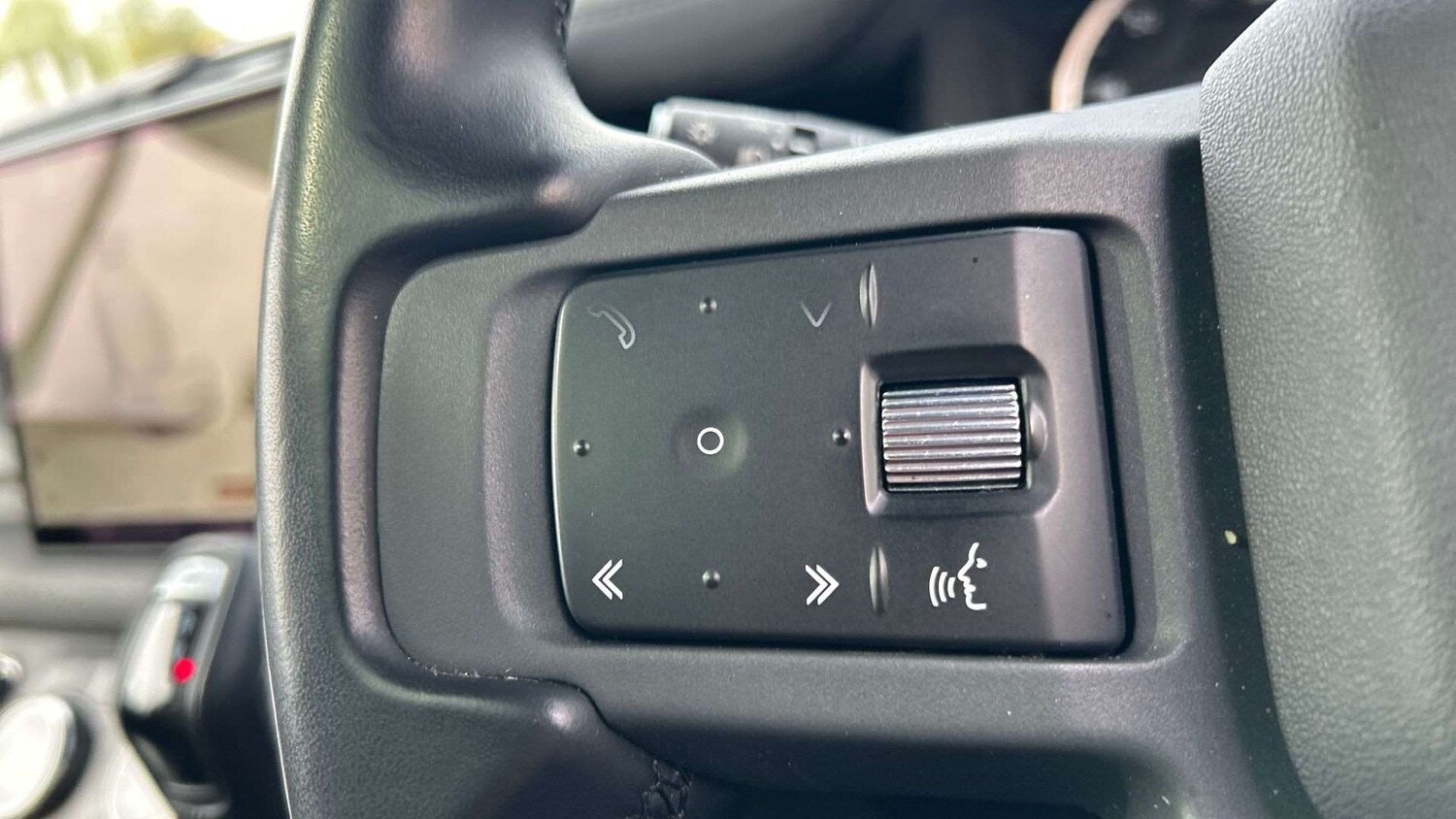 Used Land Rover Defender 2023 for sale - 78208962: Photo 35