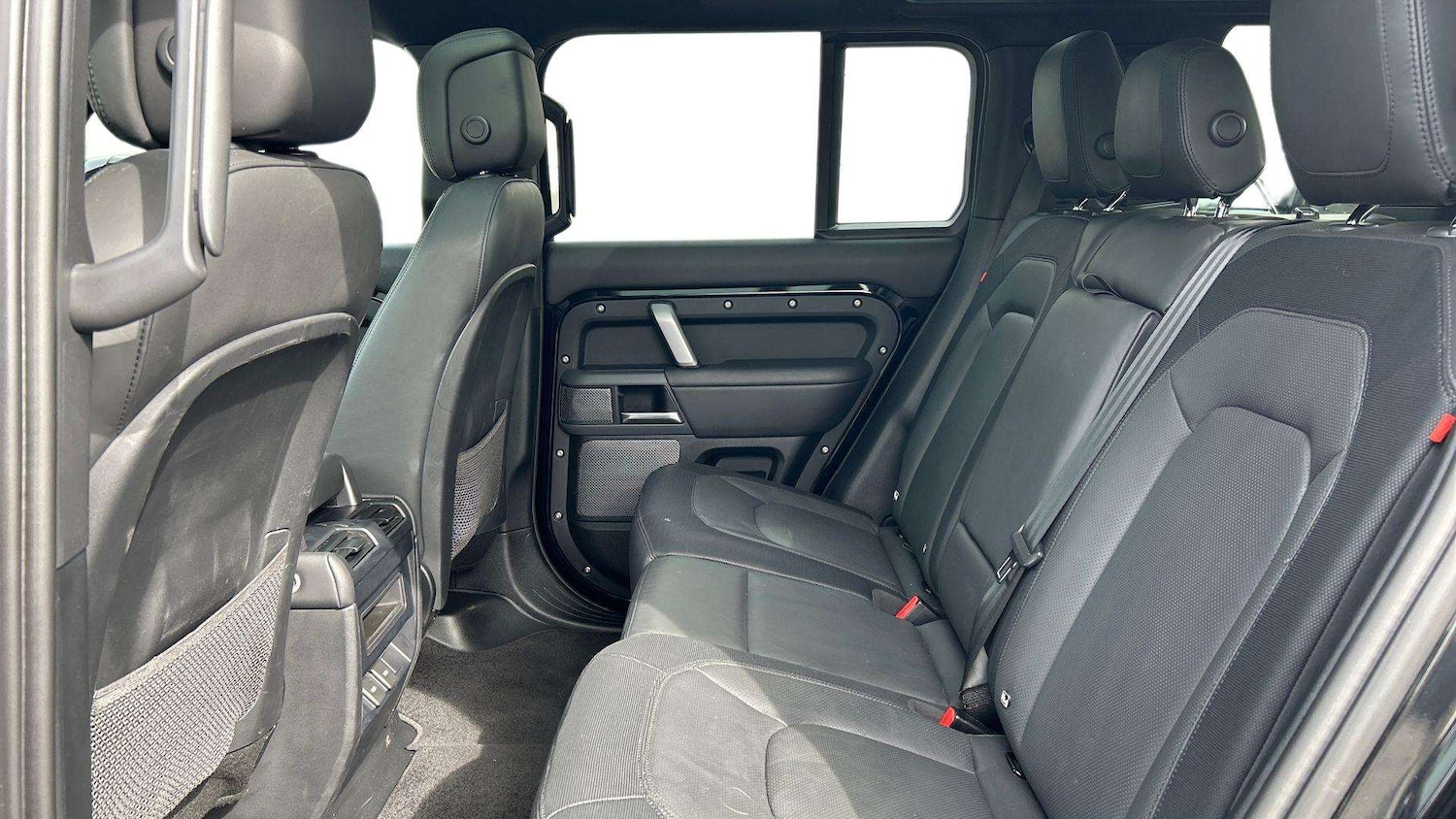 Used Land Rover Defender 2023 for sale - 78208962: Photo 4