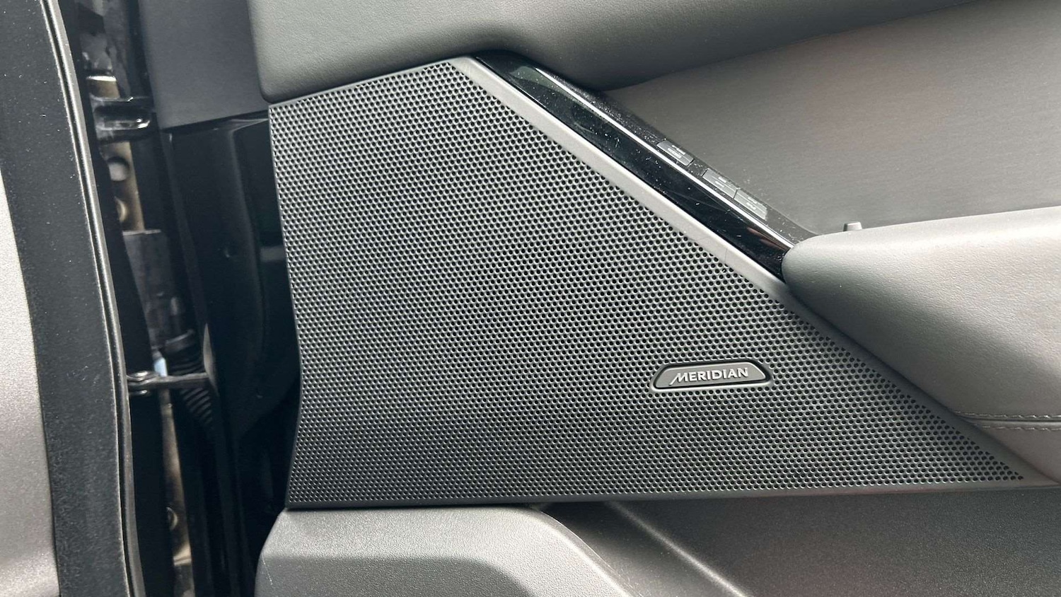 Used Land Rover Range Rover Velar 2024 for sale - 77308386: Photo 24