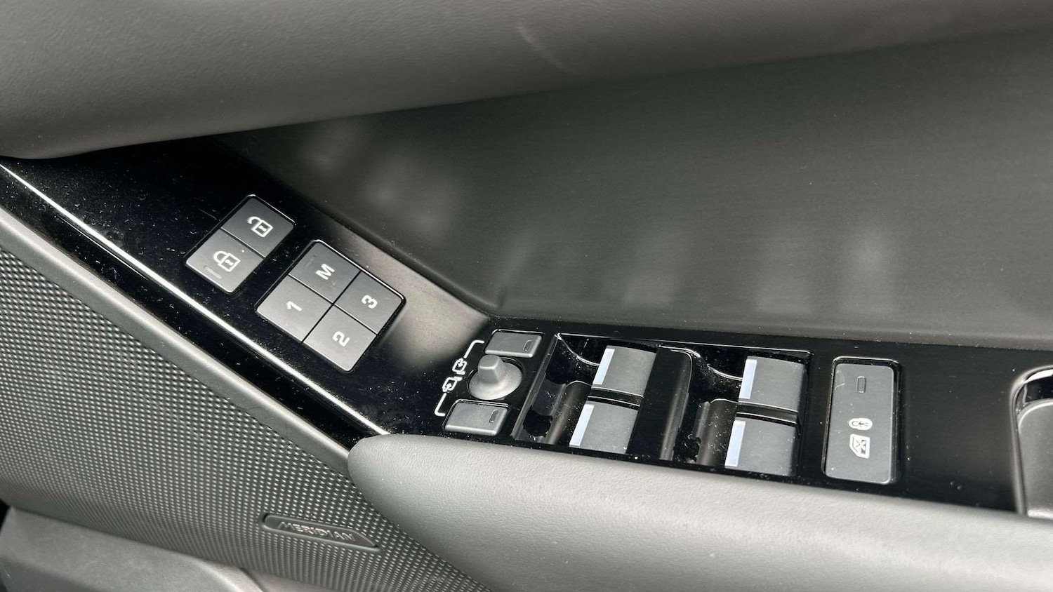 Used Land Rover Range Rover Velar 2024 for sale - 77308386: Photo 25