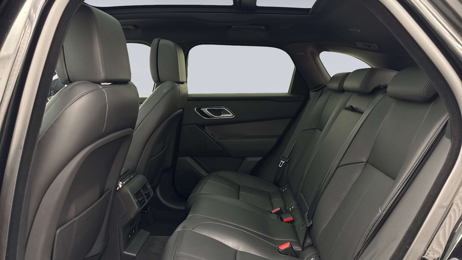 Used Land Rover Range Rover Velar 2024 for sale - 77308386: Photo 4