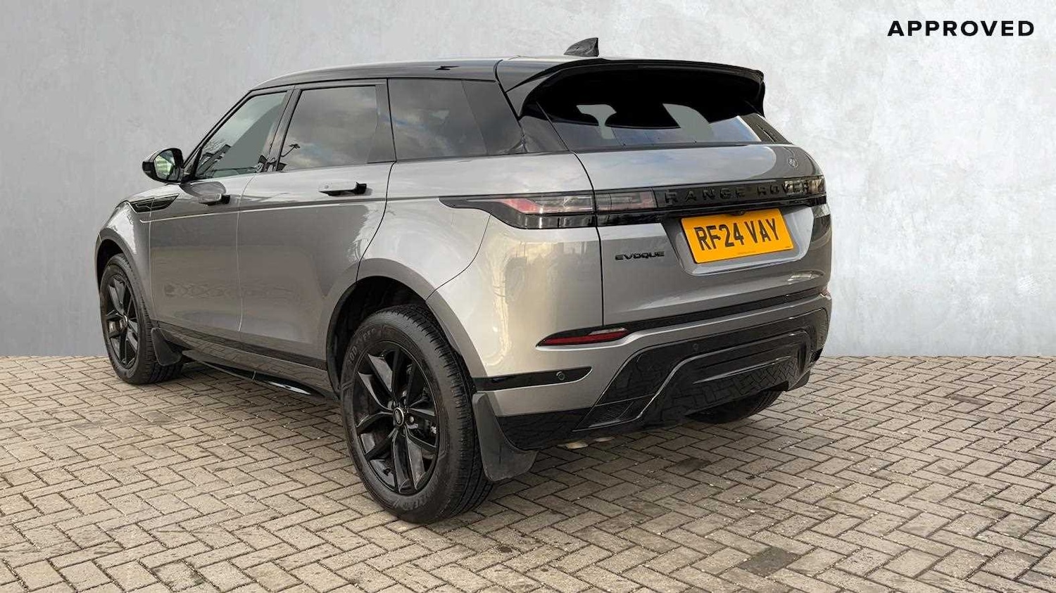 Used Land Rover Range Rover Evoque 2024 for sale - 76460309: Photo 2