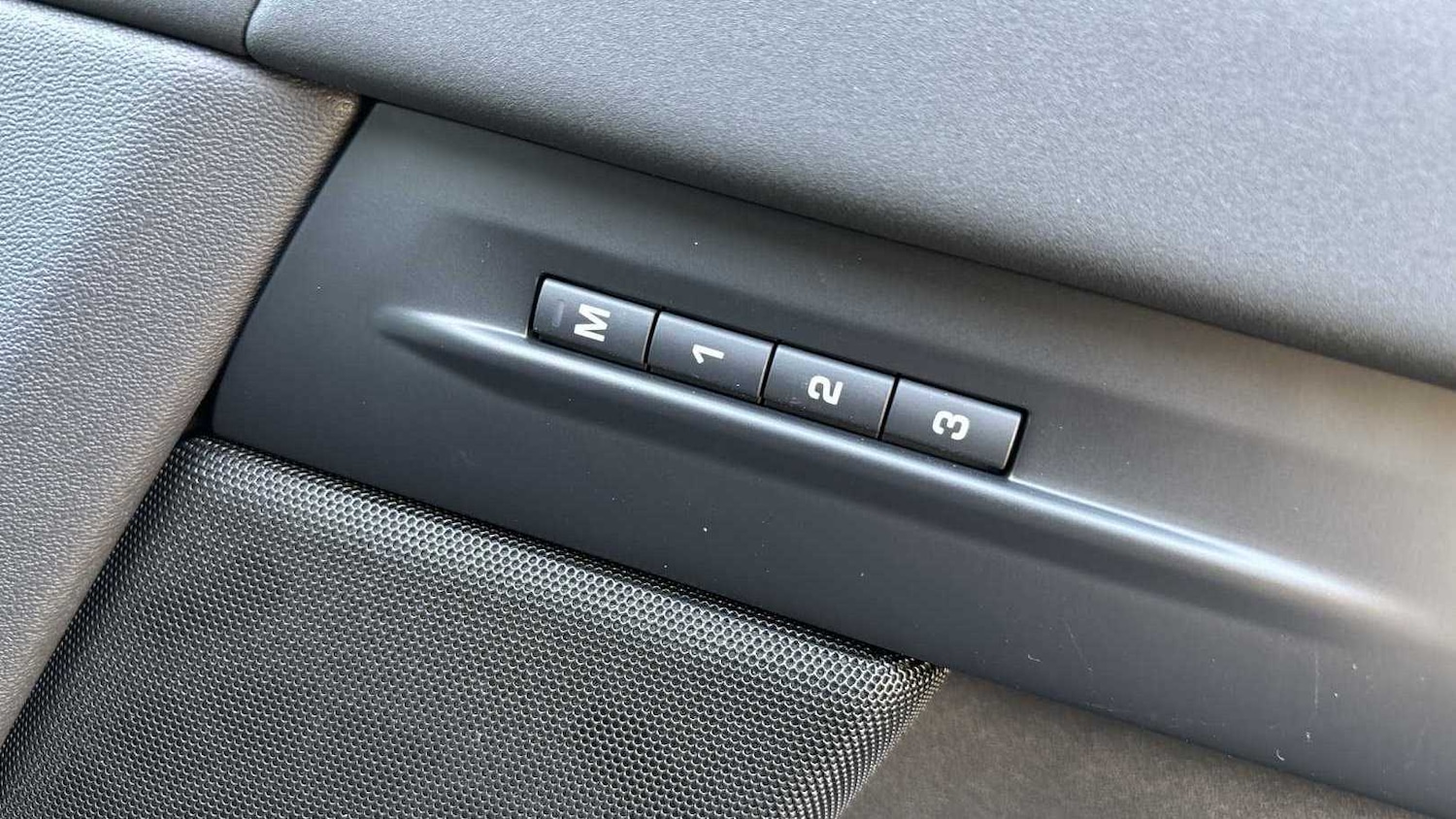 Used Land Rover Range Rover Evoque 2024 for sale - 76460309: Photo 24