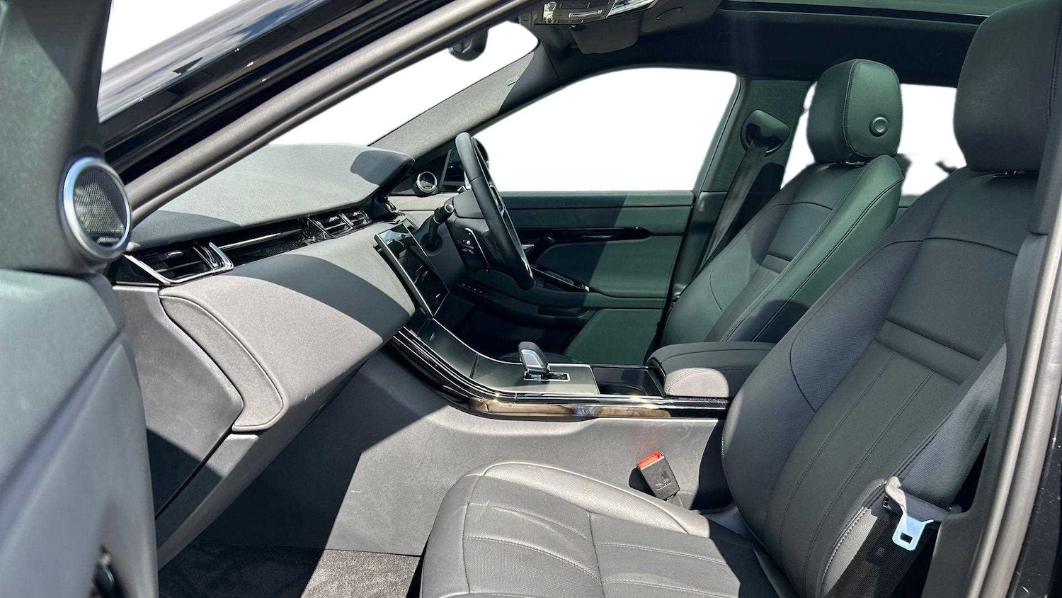 Used Land Rover Range Rover Evoque 2025 for sale - 76460573: Photo 3