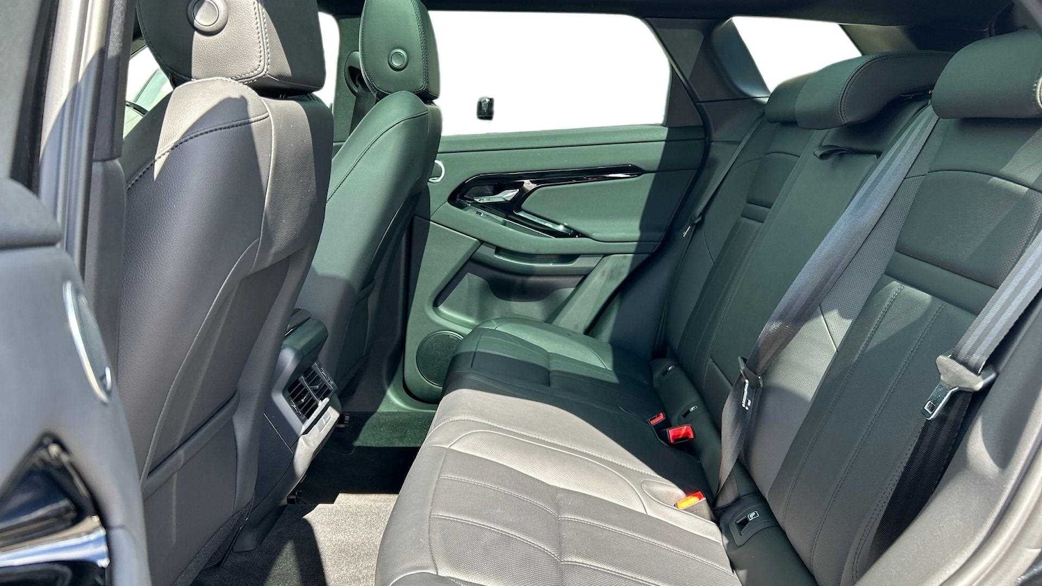 Used Land Rover Range Rover Evoque 2025 for sale - 76460573: Photo 4