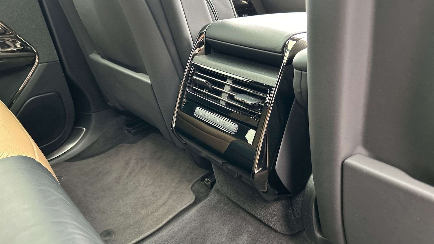 Used Land Rover Range Rover Sport 2023 for sale - 76460198: Photo 18