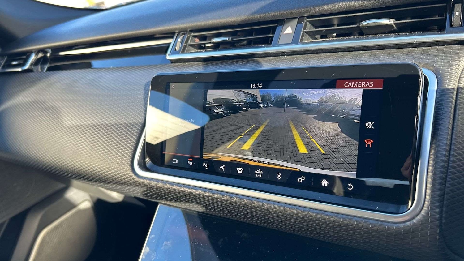 Used Land Rover Range Rover Velar 2020 for sale - 76610625: Photo 12