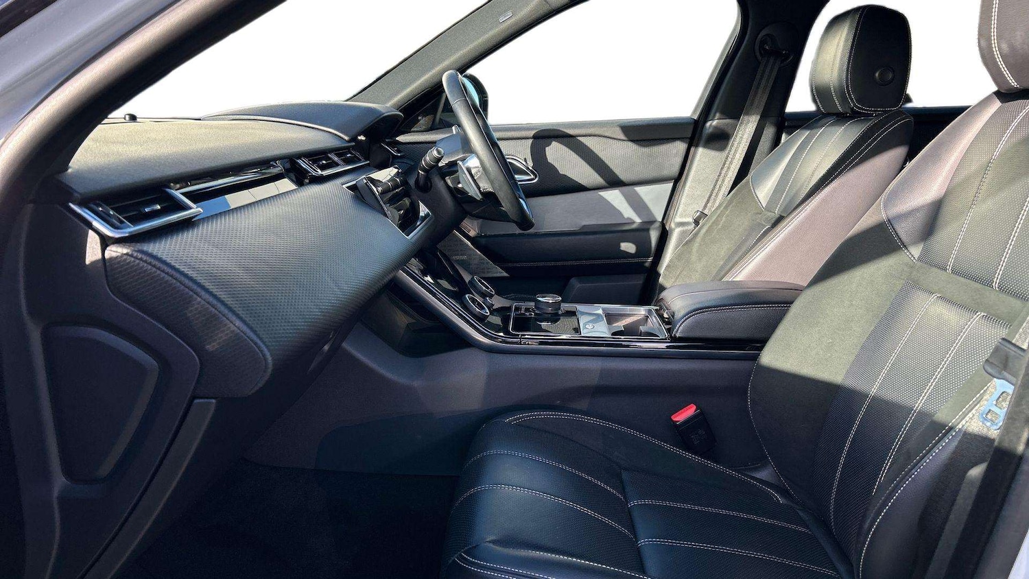 Used Land Rover Range Rover Velar 2020 for sale - 76610625: Photo 3