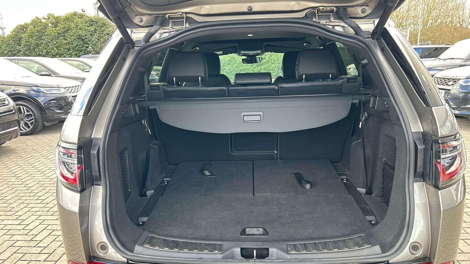 Used Land Rover Discovery Sport 2023 for sale - 77827555: Photo 10