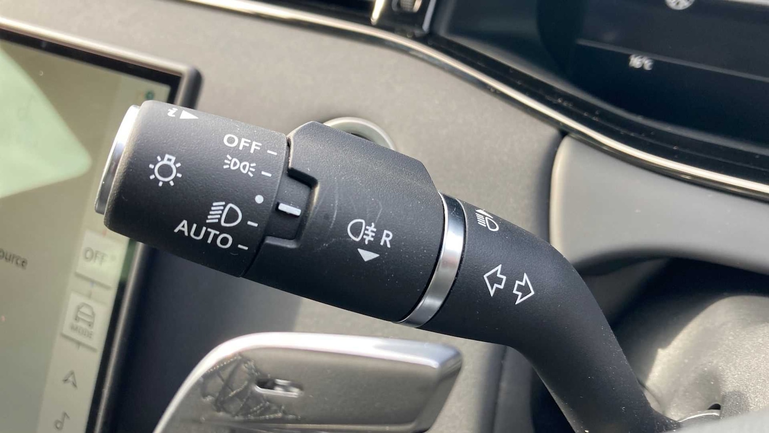 Used Land Rover Range Rover Evoque 2025 for sale - 77257461: Photo 32