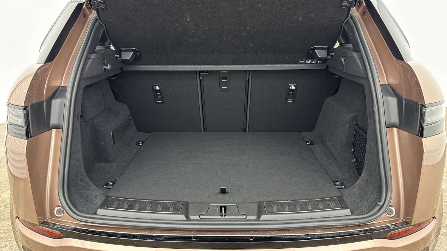 Used Land Rover Range Rover Evoque 2025 for sale - 77787193: Photo 10