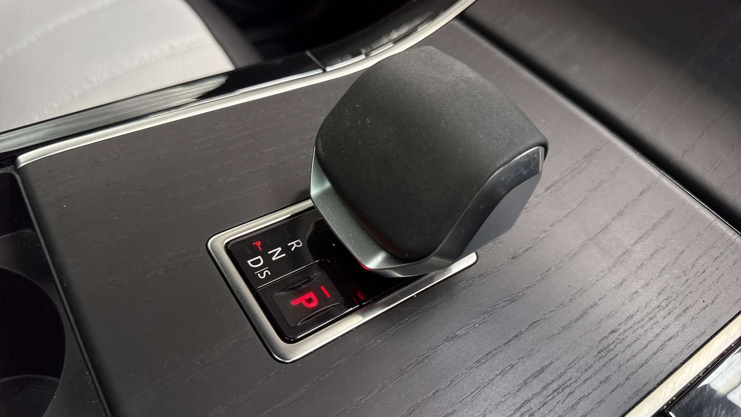 Used Land Rover Range Rover Evoque 2025 for sale - 77787193: Photo 13