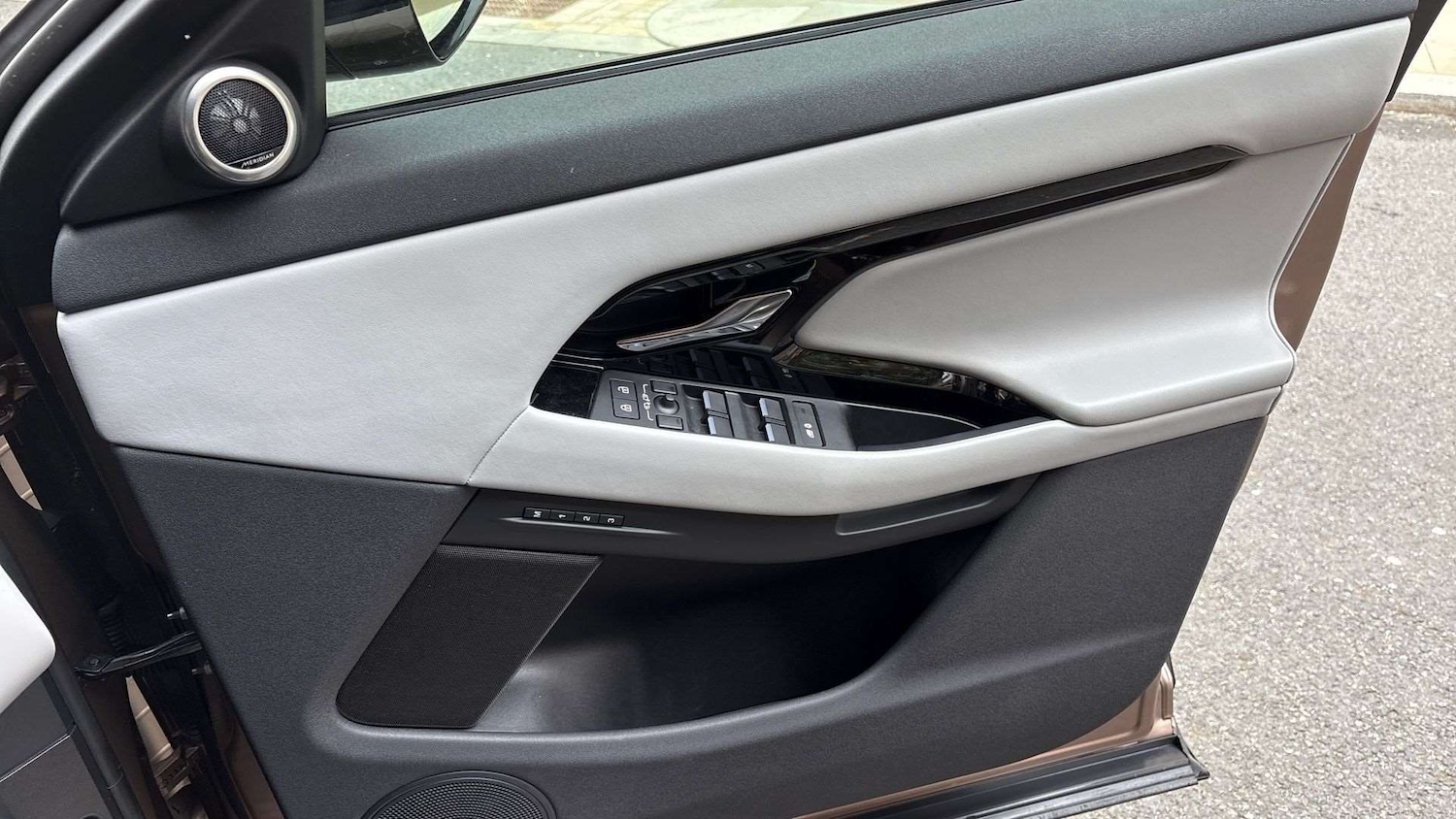 Used Land Rover Range Rover Evoque 2025 for sale - 77787193: Photo 33