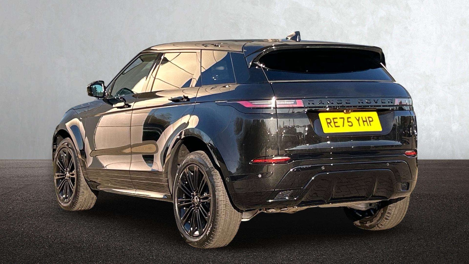 Used Land Rover Range Rover Evoque 2025 for sale - 77577215: Photo 2