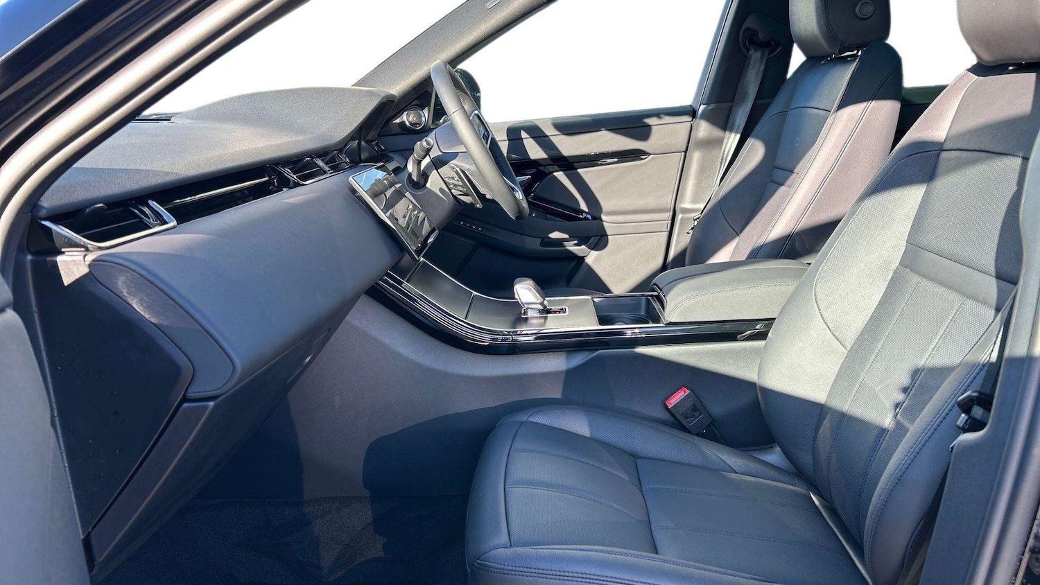 Used Land Rover Range Rover Evoque 2025 for sale - 77577215: Photo 3