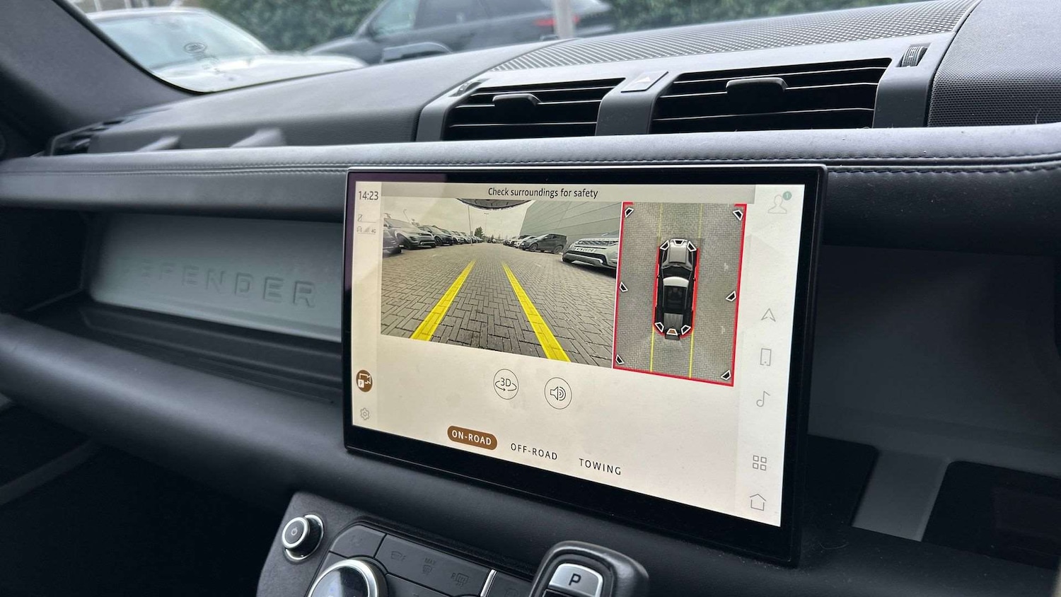 Used Land Rover Defender 2022 for sale - 77333947: Photo 12