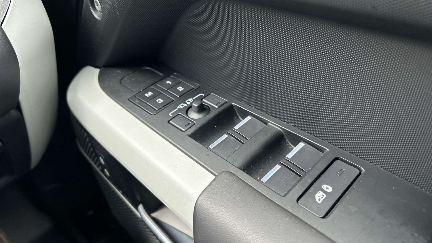 Used Land Rover Defender 2022 for sale - 77333947: Photo 25