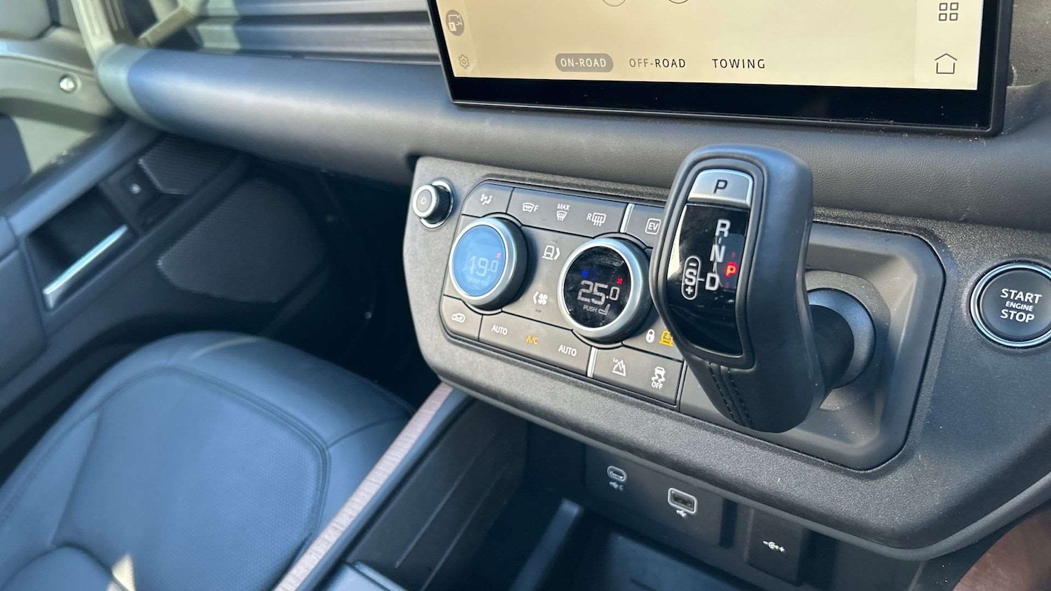 Used Land Rover Defender 2024 for sale - 76460362: Photo 13