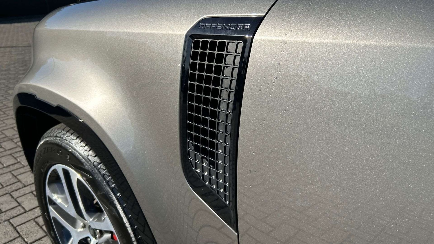 Used Land Rover Defender 2024 for sale - 76460362: Photo 20