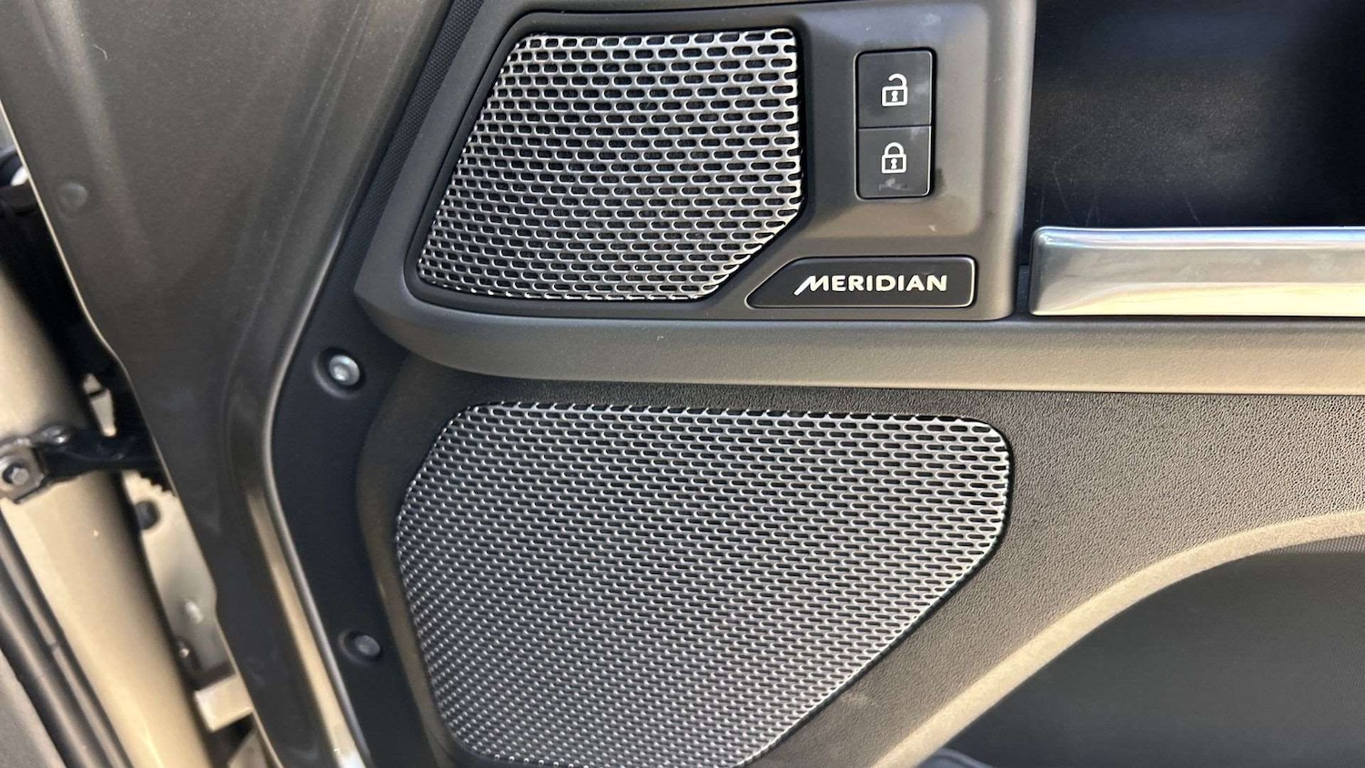 Used Land Rover Defender 2024 for sale - 76460362: Photo 24