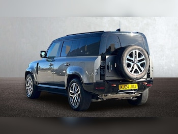 Used Land Rover Defender 2024 for sale - 76460362: Photo