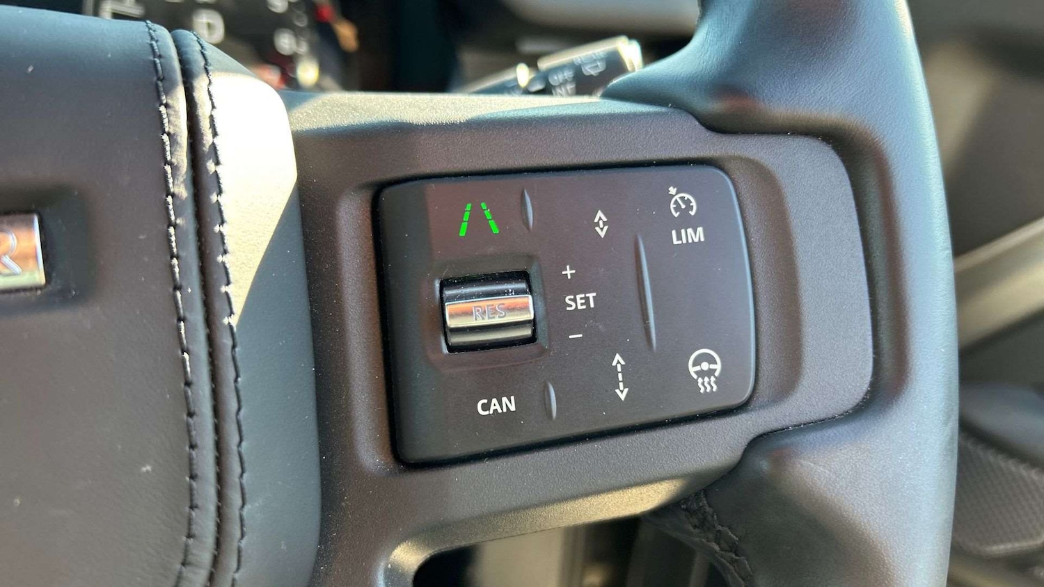 Used Land Rover Defender 2024 for sale - 76460362: Photo 34