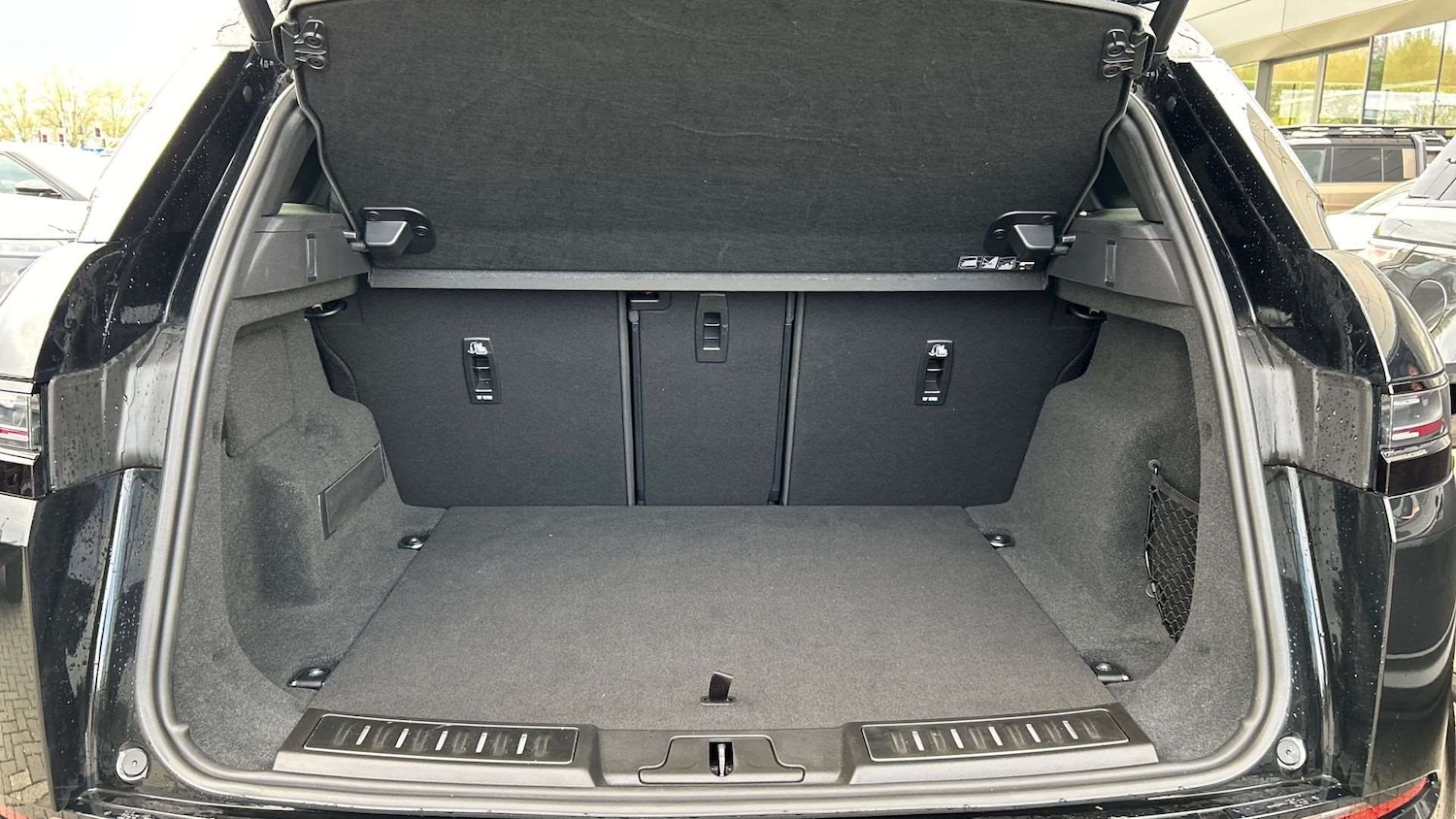 Used Land Rover Range Rover Evoque 2024 for sale - 76488191: Photo 10