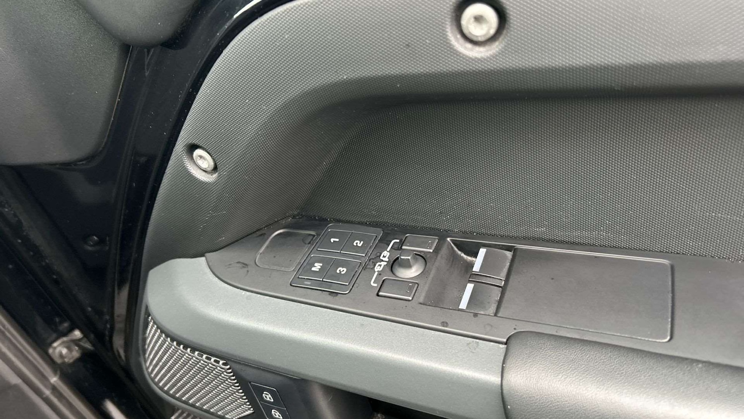 Used Land Rover Defender for sale - 76460087: Photo 25