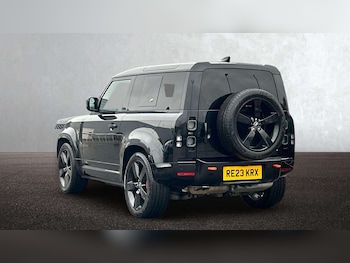 Used Land Rover Defender 2023 for sale - 76460087: Photo