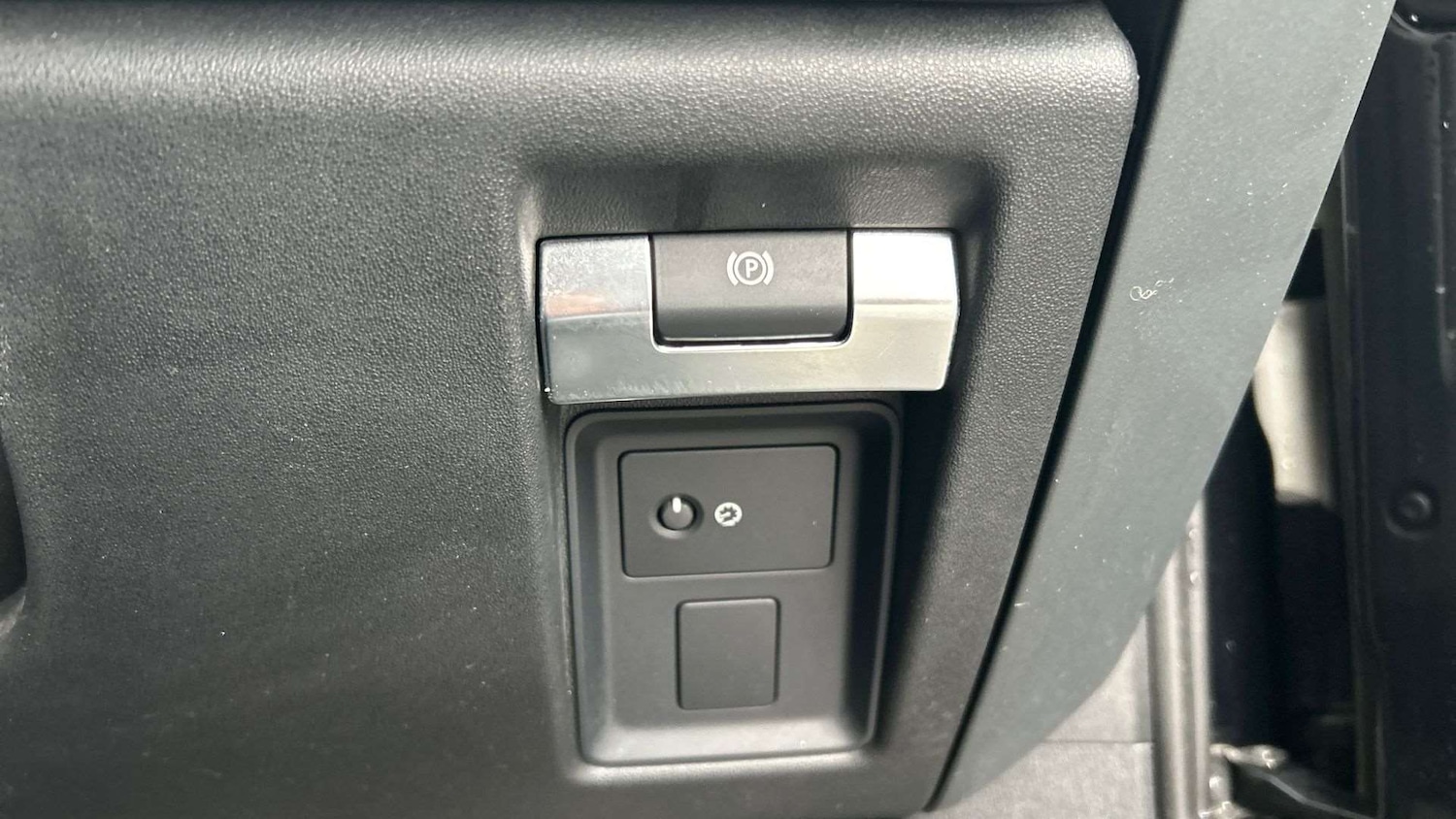 Used Land Rover Defender for sale - 76460087: Photo 34