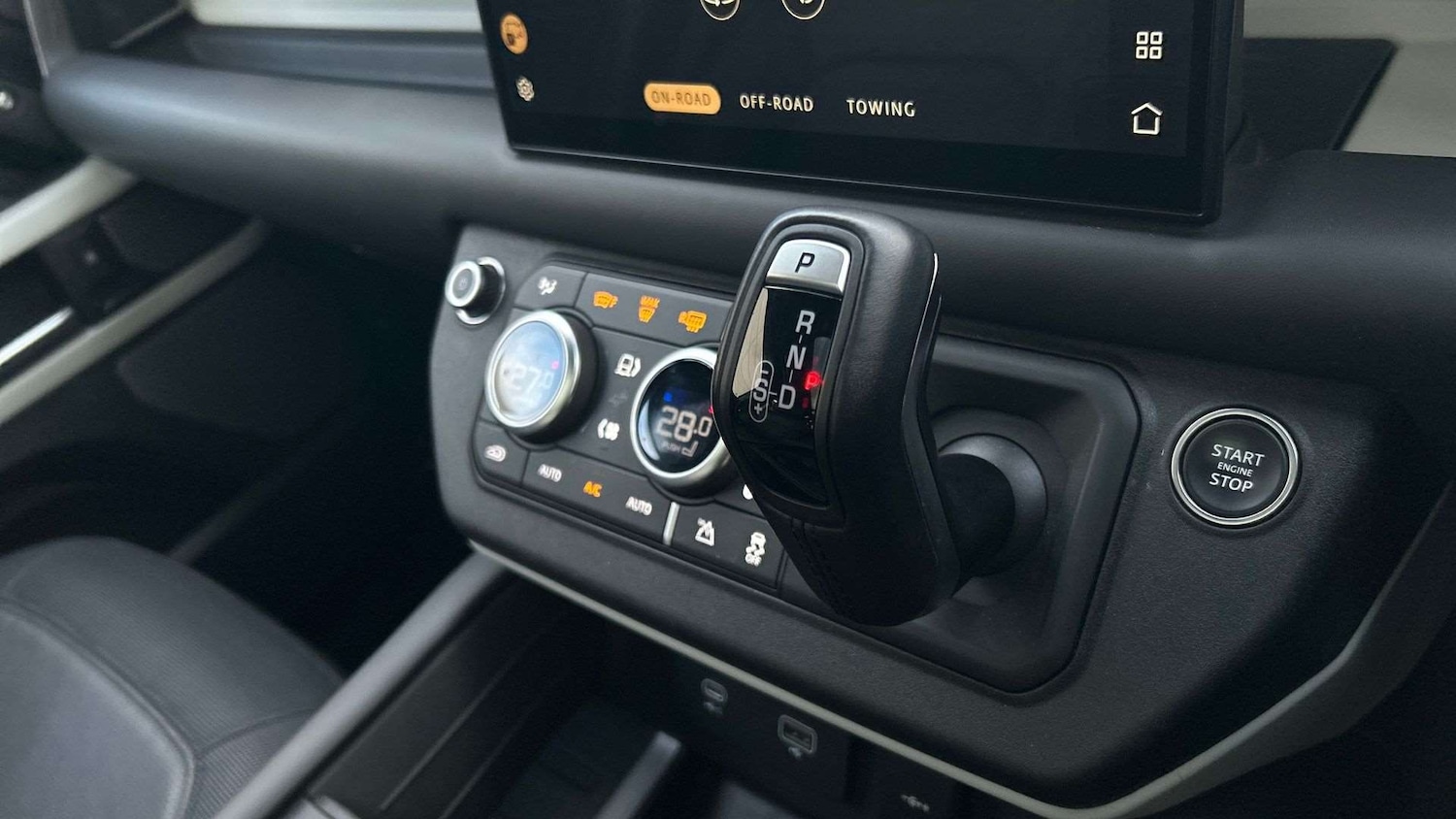 Used Land Rover Defender 2024 for sale - 76475922: Photo 13