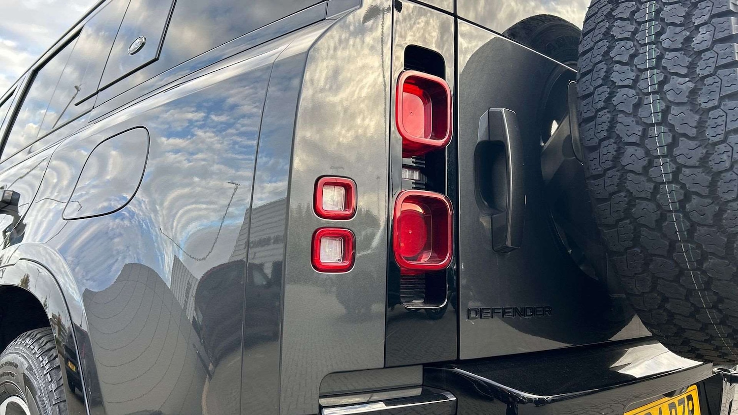 Used Land Rover Defender 2024 for sale - 76475922: Photo 19