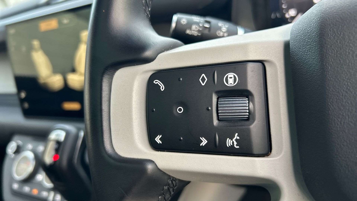 Used Land Rover Defender 2024 for sale - 76475922: Photo 35